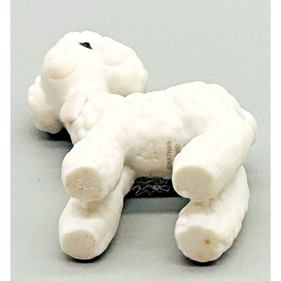 Precious Moments E-9267E Jonathan David Lamb Nativity Figurine 2.75 inch - Picture 4 of 6